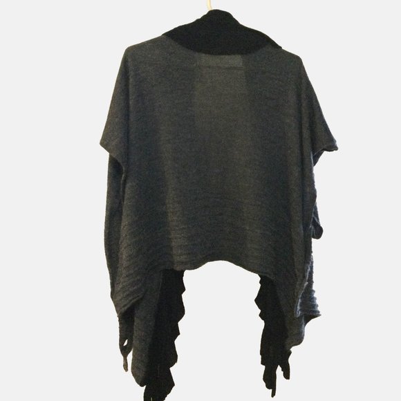 Terra Nostra Open Front Shawl Poncho - Picture 4 of 4
